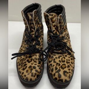 Like New Timberland Leopard Print Women's Boots Size 7